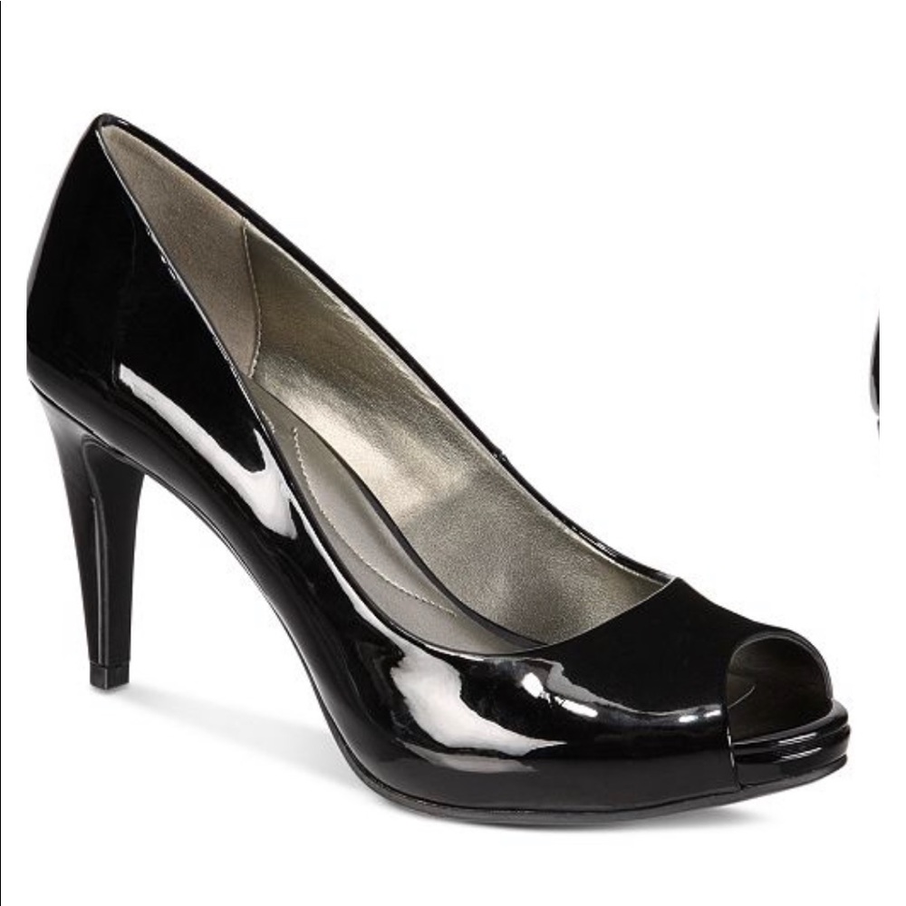 Bandolino Peep Toe Black Heel